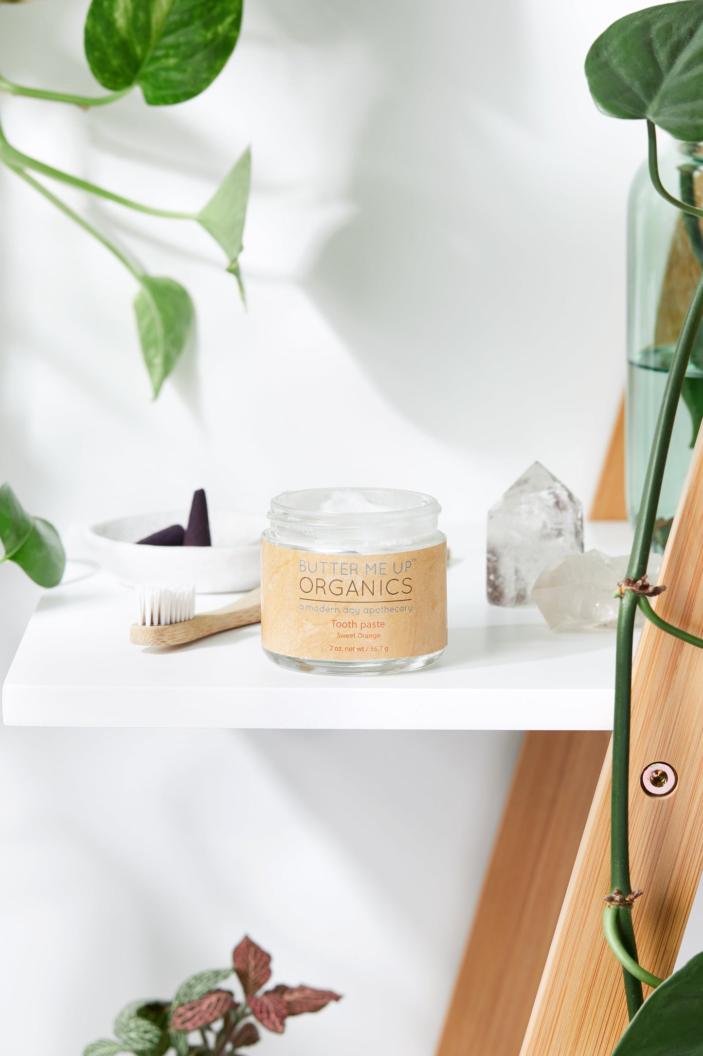 BUTTER ME UP ORGANICS Whitening Toothpaste / All Natural