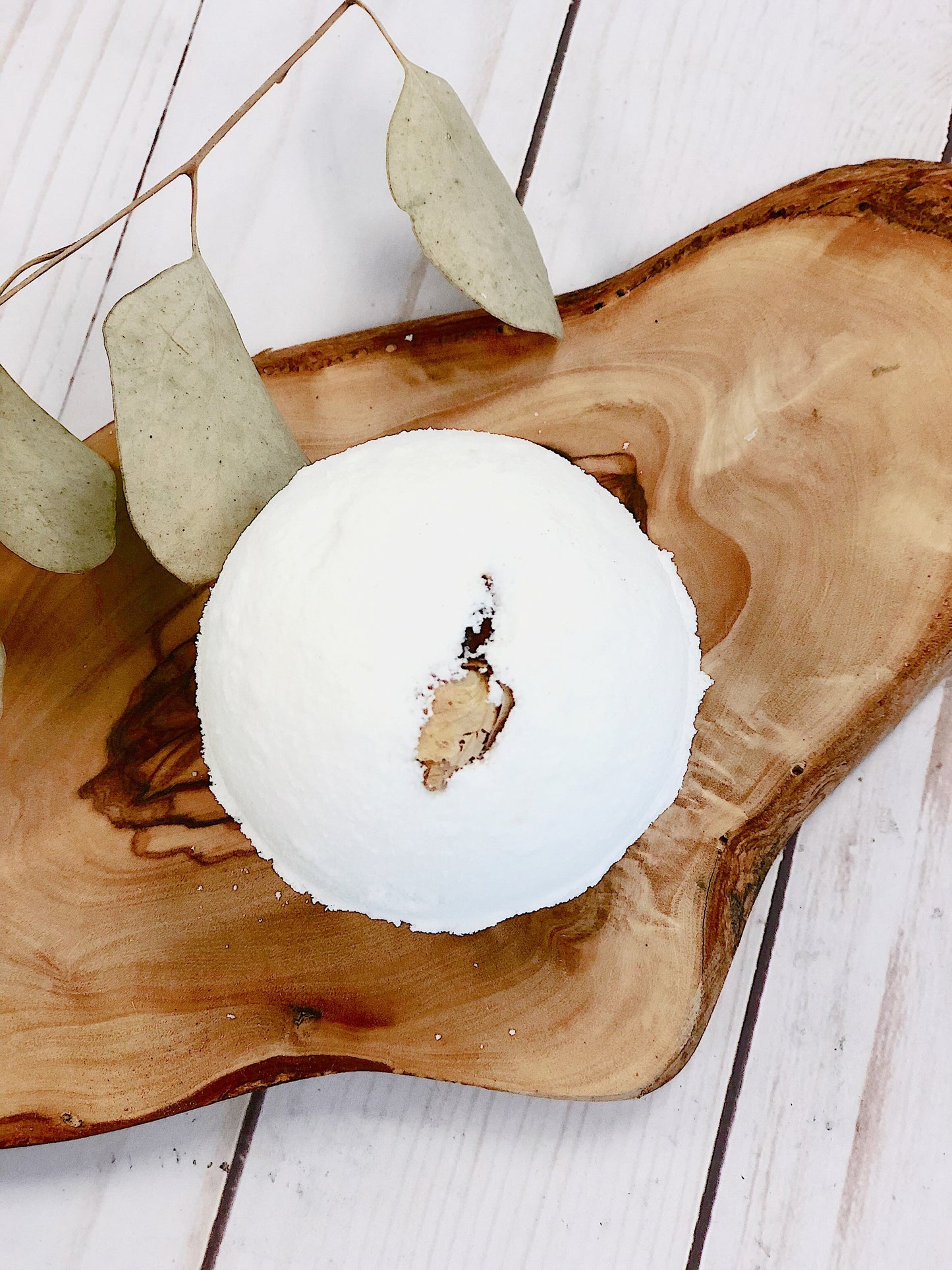 BUTTER ME UP ORGANICS Bath Bomb / Goats Milk and Honey